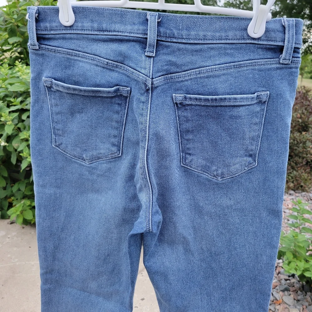 J Brand Silvery Ruby High Rise cropped cigarette jean size 27 medium wash - Picture 6 of 10